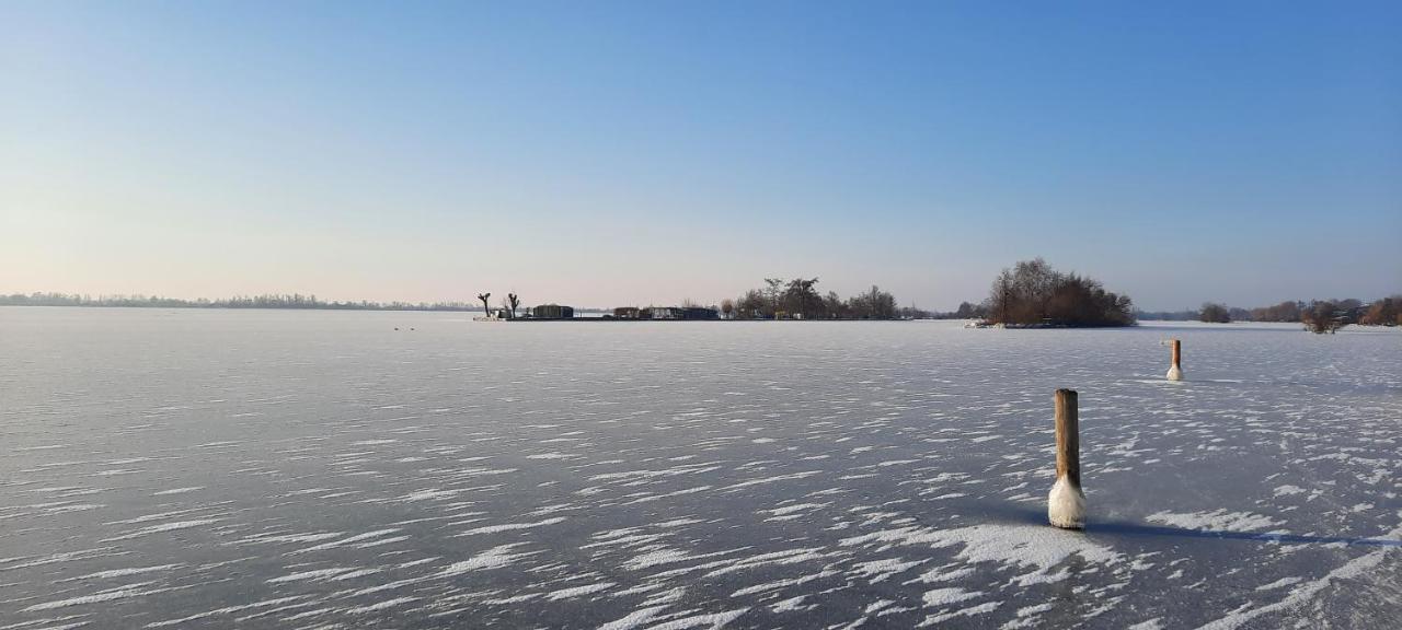 Visserslust - Woonboten & Appartementen Vinkeveen Esterno foto