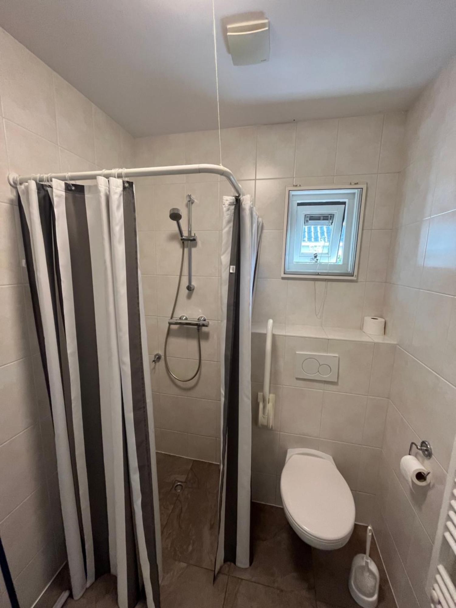 Visserslust - Woonboten & Appartementen Vinkeveen Esterno foto