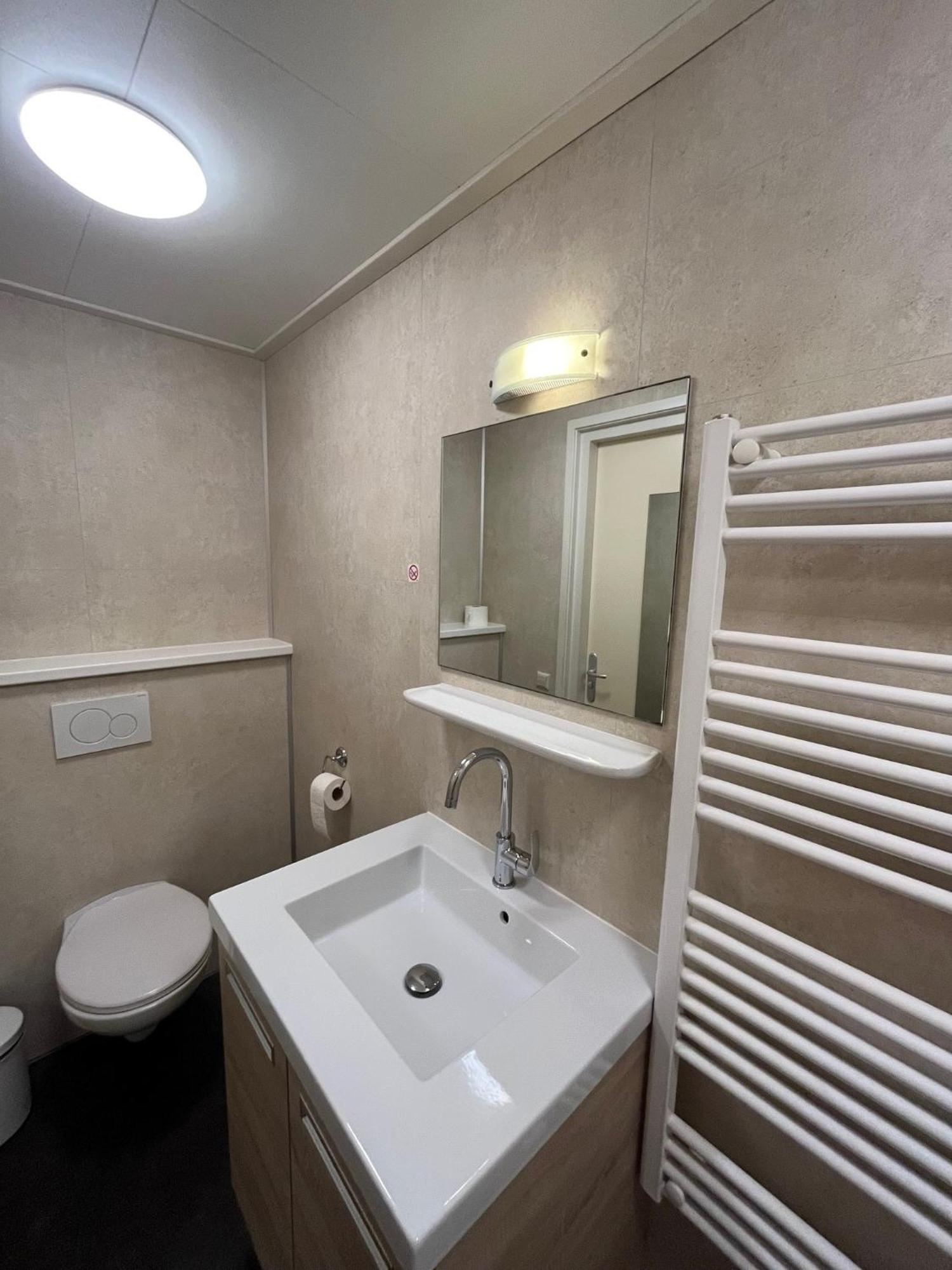 Visserslust - Woonboten & Appartementen Vinkeveen Esterno foto