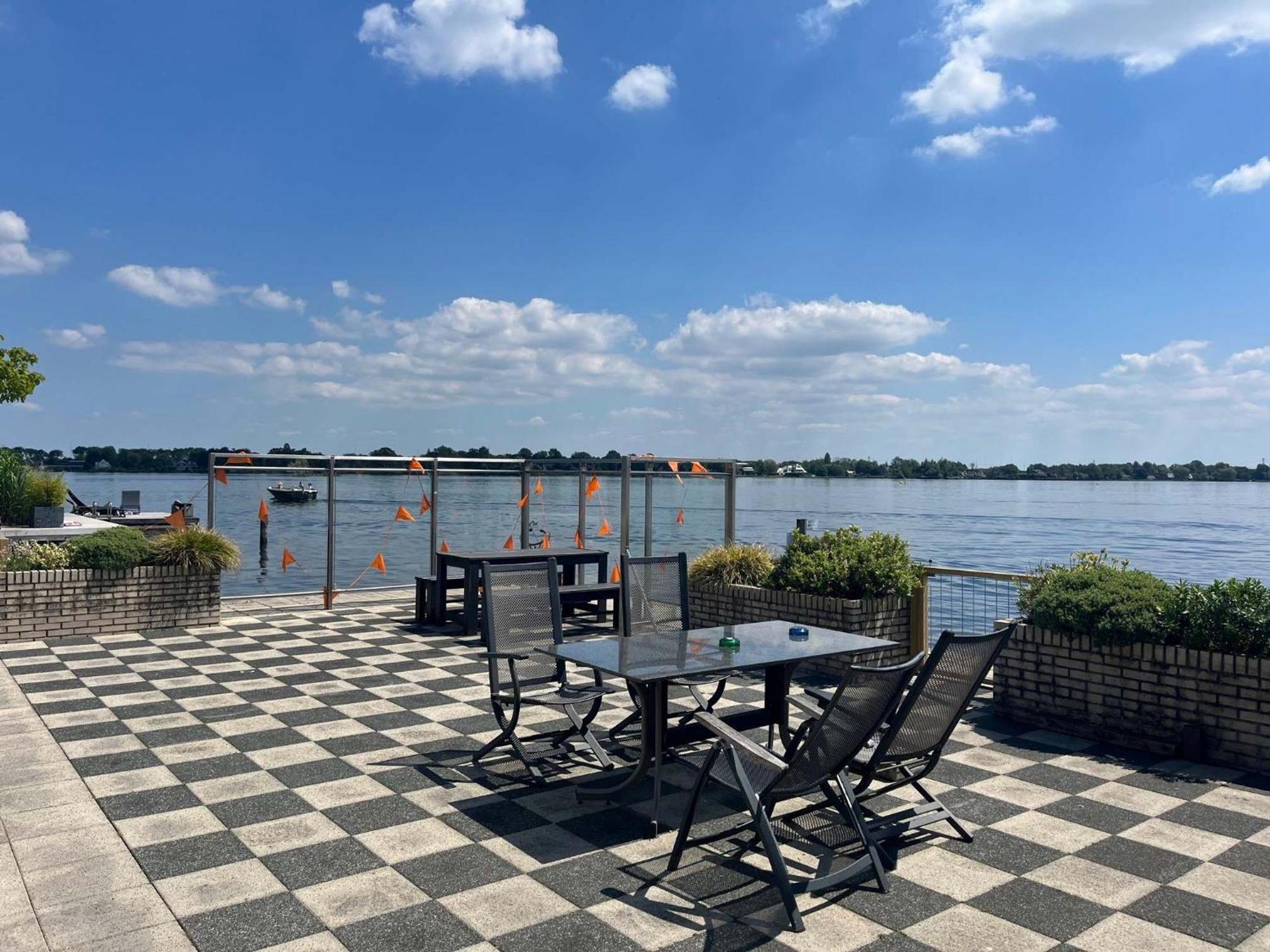 Visserslust - Woonboten & Appartementen Vinkeveen Esterno foto
