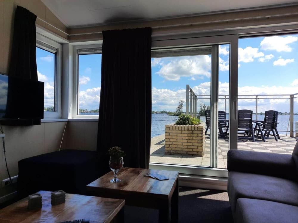 Visserslust - Woonboten & Appartementen Vinkeveen Esterno foto